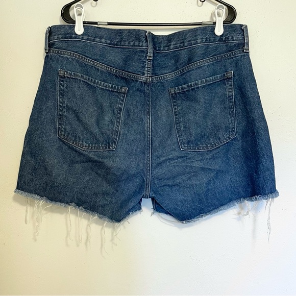 Old Navy High Rise Slouchy Straight Shorts - Picture 2 of 6